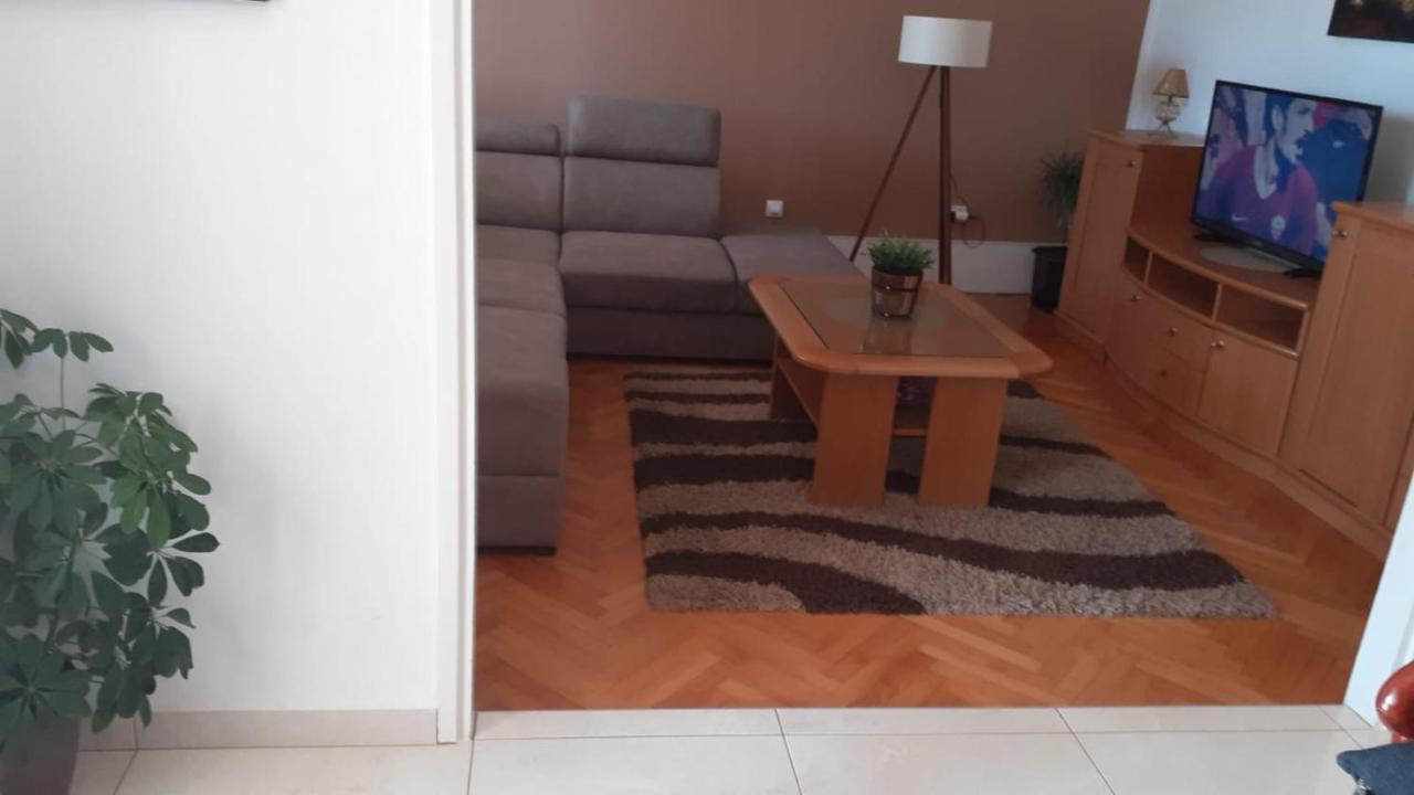 Apartment Viki Lozovac Kültér fotó
