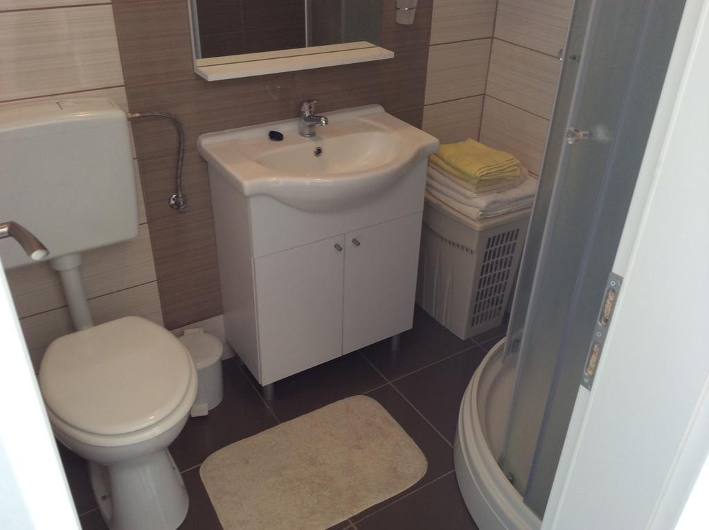 Apartment Viki Lozovac Szoba fotó